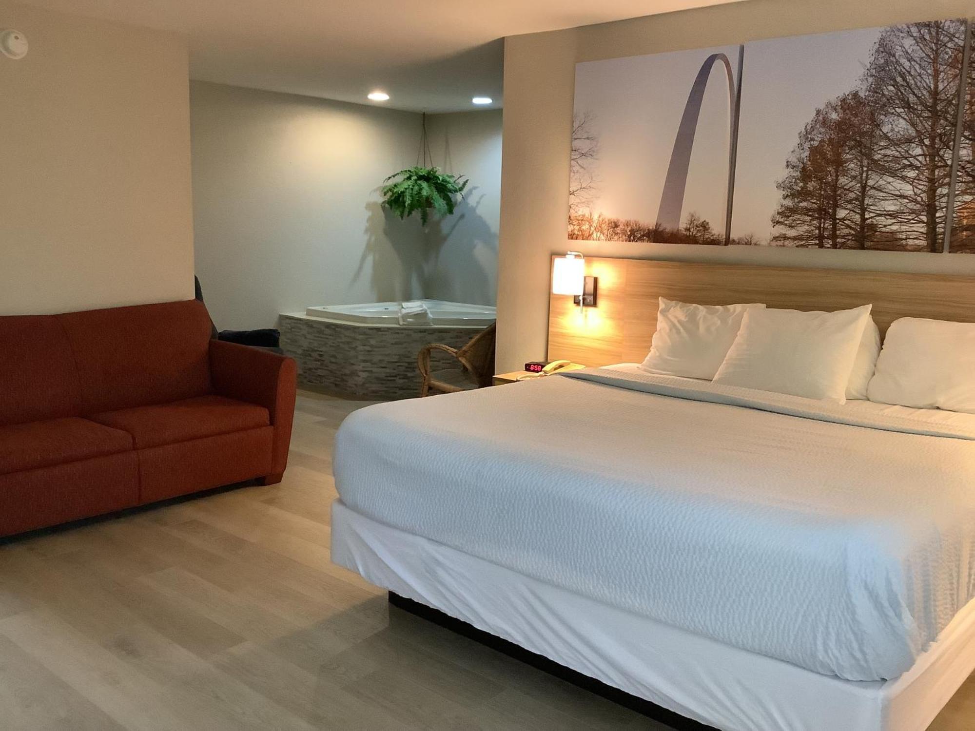 Days Inn By Wyndham Kingdom City Bagian luar foto